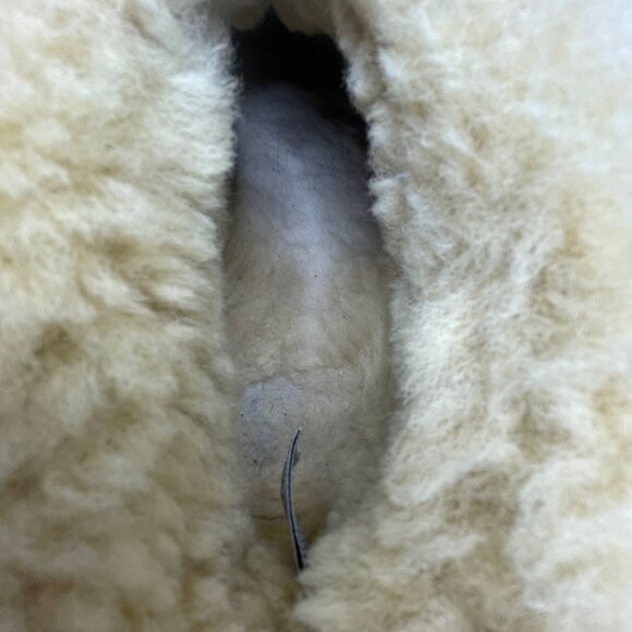 UGG Women’s Chestnut Suede Sheepskin-Lined Short Slip-On Winter Boots Size 9 - Picture 8 of 11